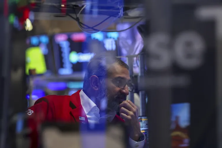 مستويات قياسية جديدة لـ "وول ستريت" مع انطلاق أسبوع النتائج الكبرى.. والنفط يشتعل مجدداً بعد إلغاء محادثات السلام
